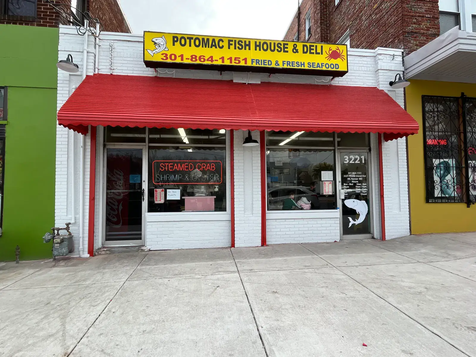 Potomac Fish House and Deli before facade improvements