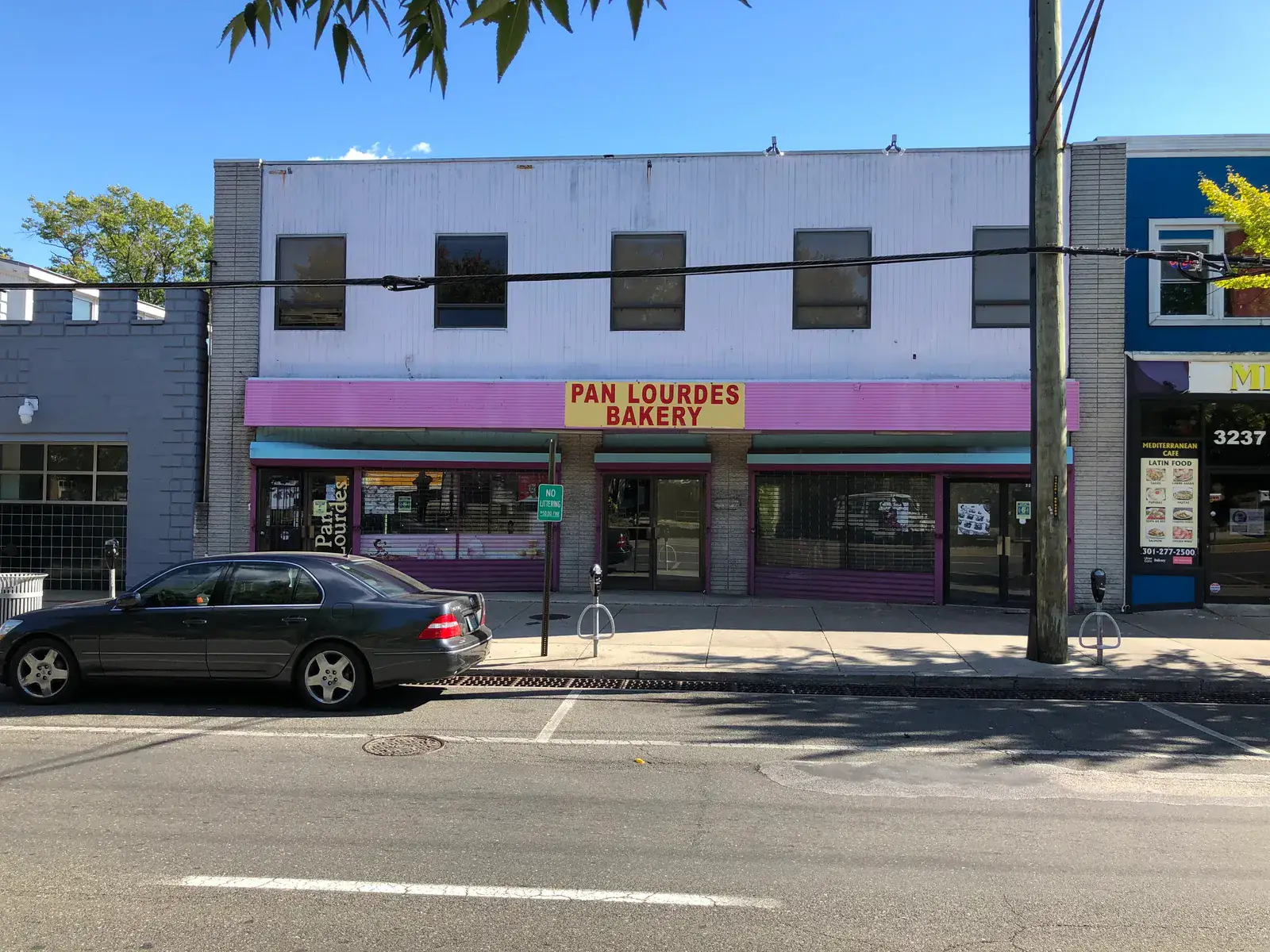 Pan Lourdes Bakery before facade improvements